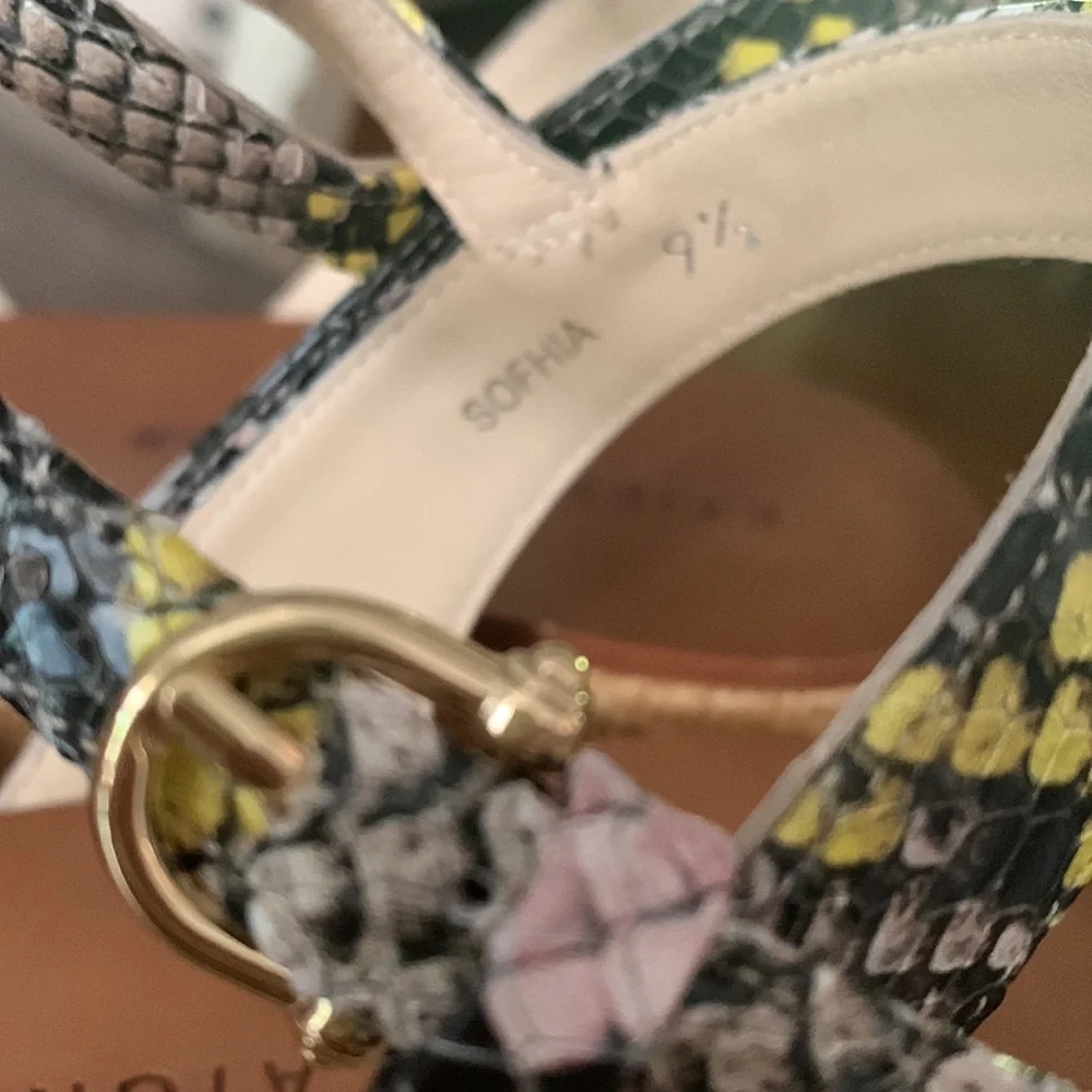 Anthropologie ETINEE AIGNER FLORAL SHOE SOPHIA SIZE 9.5 New Without box
